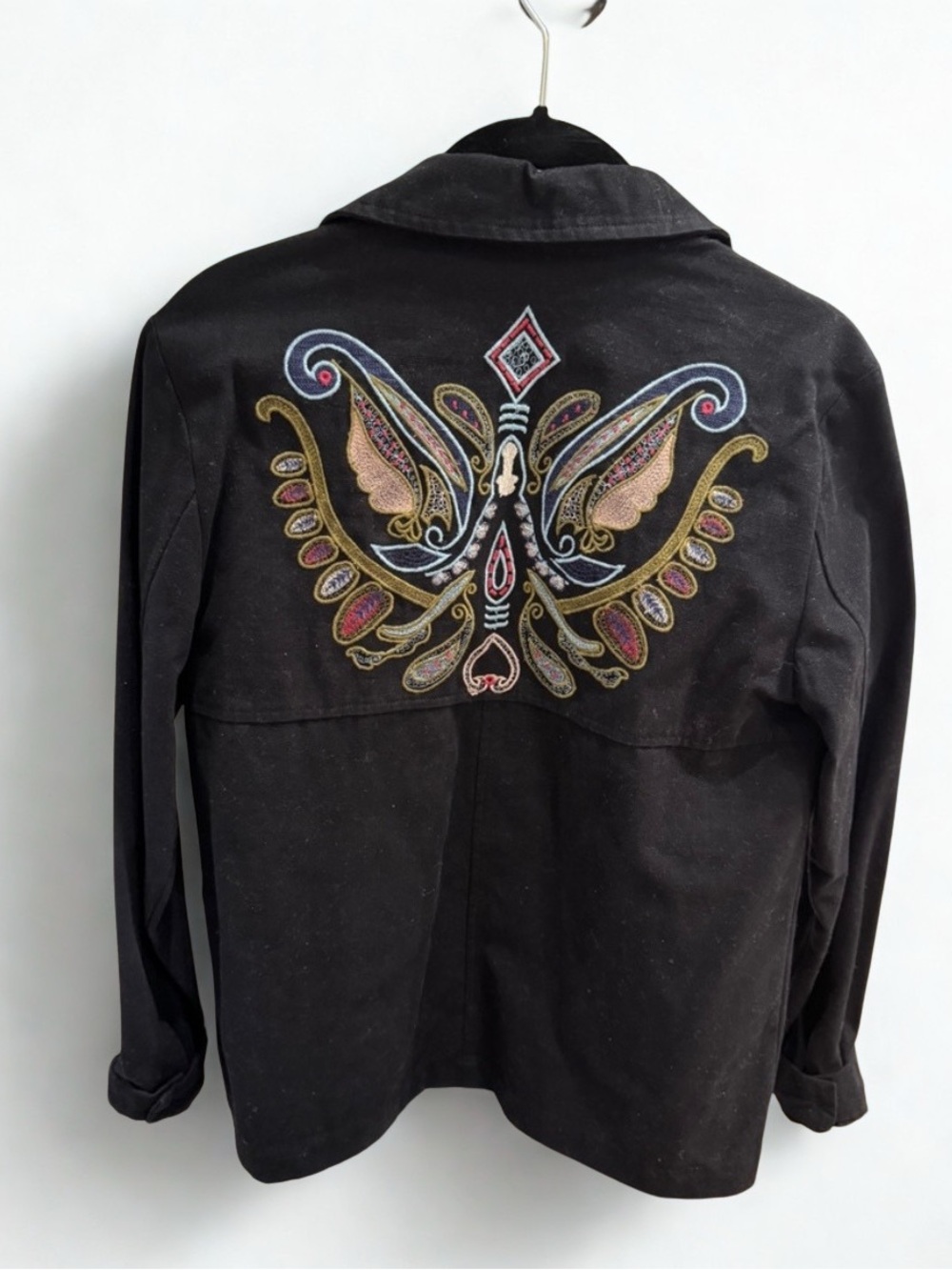 NWT Leo & Sage Black Jean Jacket with Colorful Embroidered Design on Back, XS